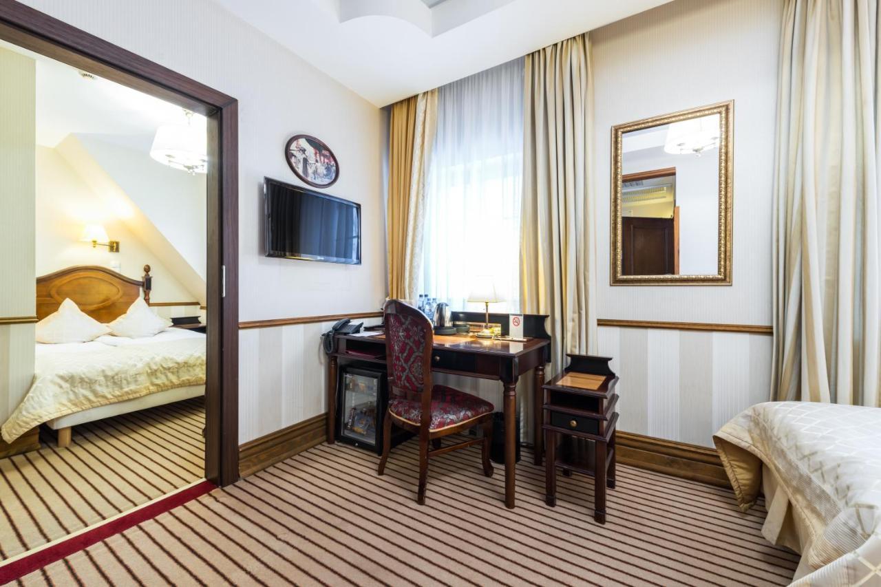 Hotel St. Bruno Гижицко Экстерьер фото