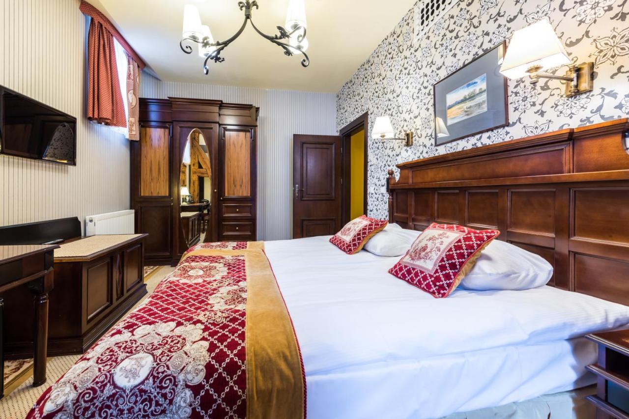 Hotel St. Bruno Гижицко Экстерьер фото
